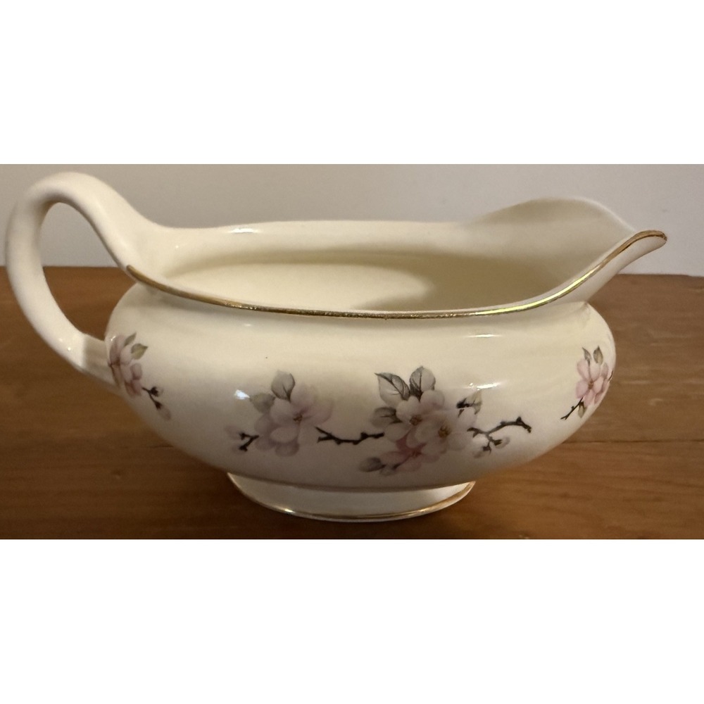 Vintage HOMER LAUGHLIN "EGGSHELL NAUTILUS" Creamer‎ (L 46N 6)